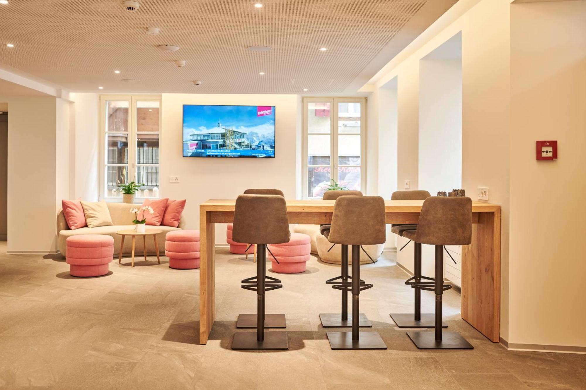 Aparthotel Krone - Self Check-In Unterseen Buitenkant foto