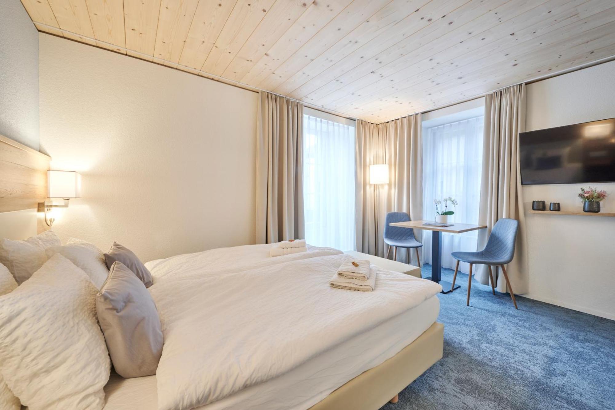 Aparthotel Krone - Self Check-In Unterseen Buitenkant foto